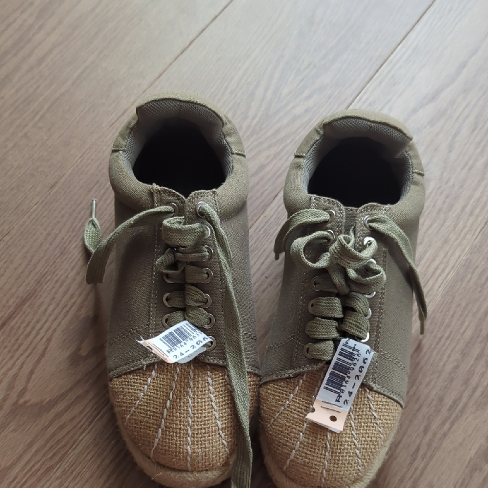 Catherine Malandrino Tan Sneakers
